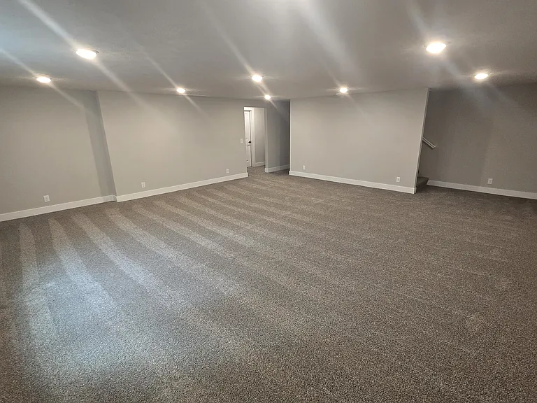 17523 Greenleaf St — Photo 26