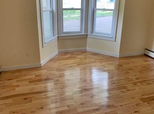 23 Spruce Ct, Burlington, VT 05401