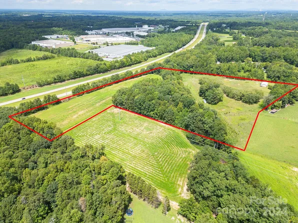 968 Thomas Rd, Lexington, NC 27295