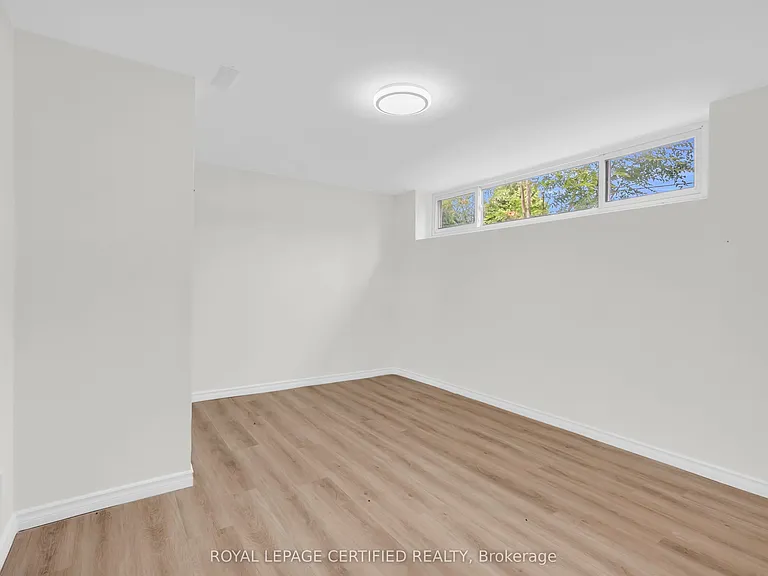 1398 Rebecca St — Photo 11