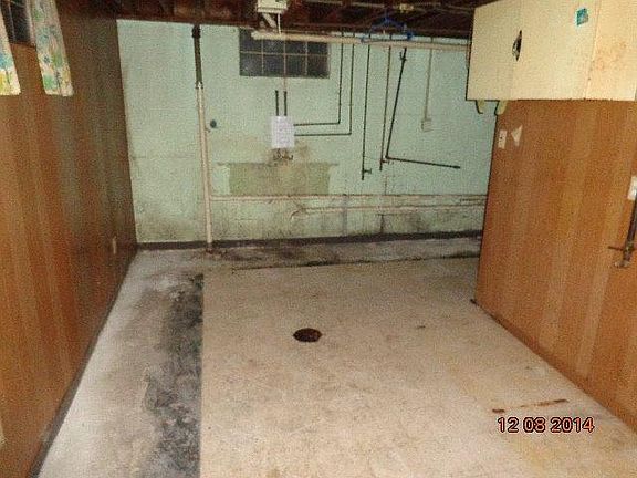 4th image of 2936 Parkway Dr