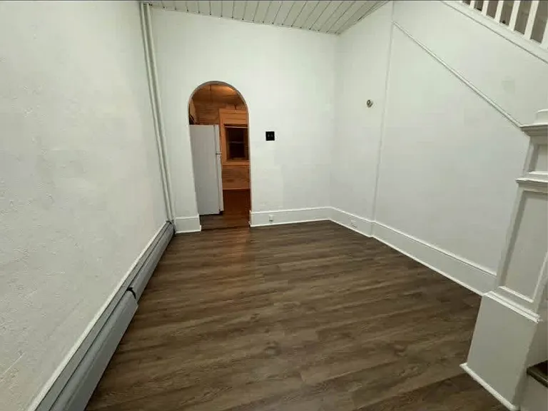 114 E 4th St #118 — Photo 6