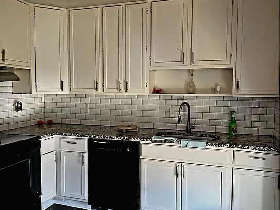 5th image of 4095 Brookwood Dr