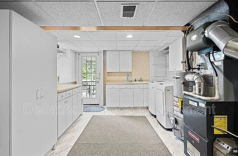 6101 Chatham Dr — Photo 22