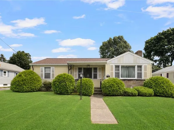 44 Atlantic Blvd, North Providence, RI 02911