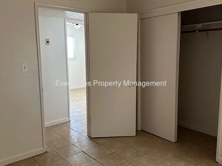 1200 Kings Ave — Photo 7