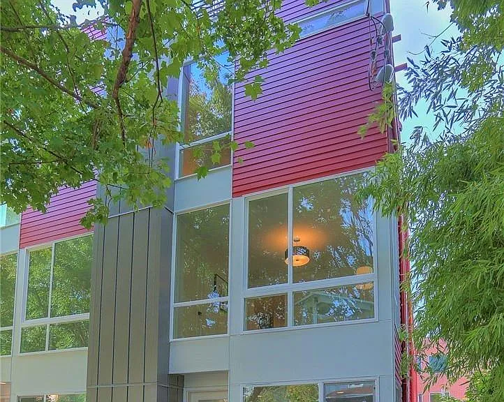 2319 Franklin Ave E #B — Photo 12