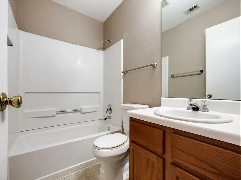 611 Granite Clf — Photo 9