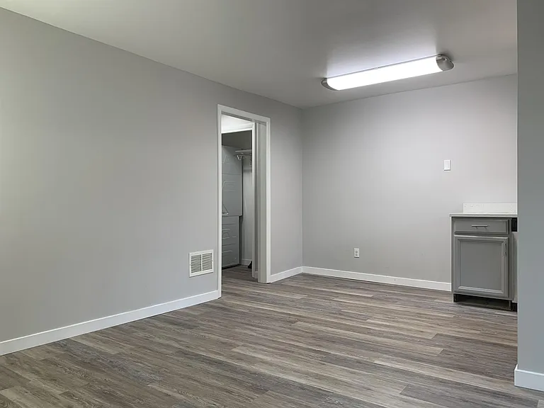 80 M St — Photo 11