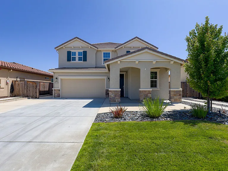 5303 Canter Ln — Photo 1