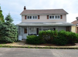 34-36 W Garibaldi Ave, Nesquehoning, PA 18240