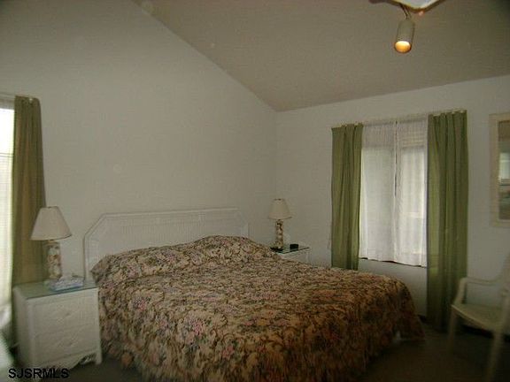 5th image of 621 5th St #1