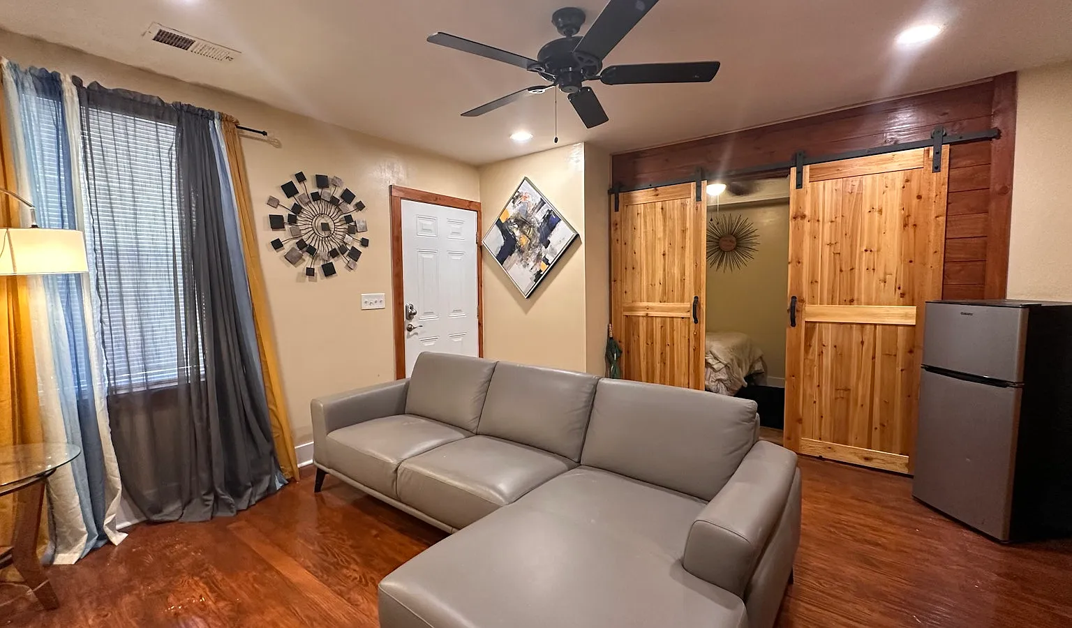 111 Drake Street, Unit A — Photo 2