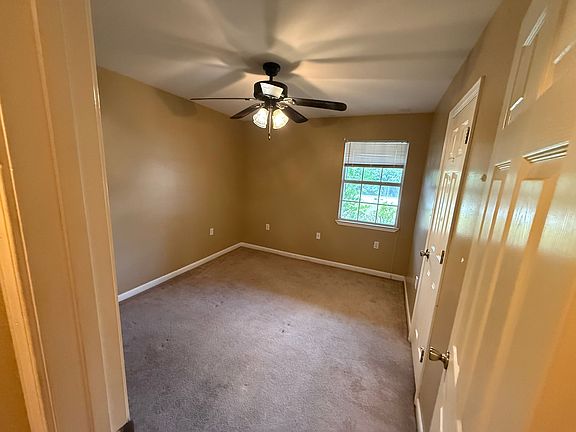 5th image of 722 Tippen St