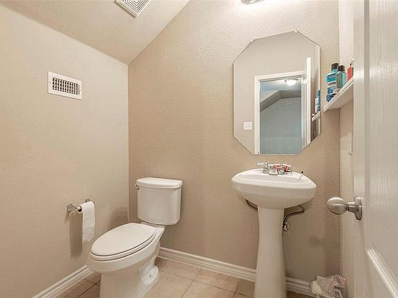 4th image of 1421 Villa Paloma Blvd
