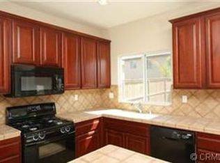 1131 Marigold Dr, Perris, CA 92571