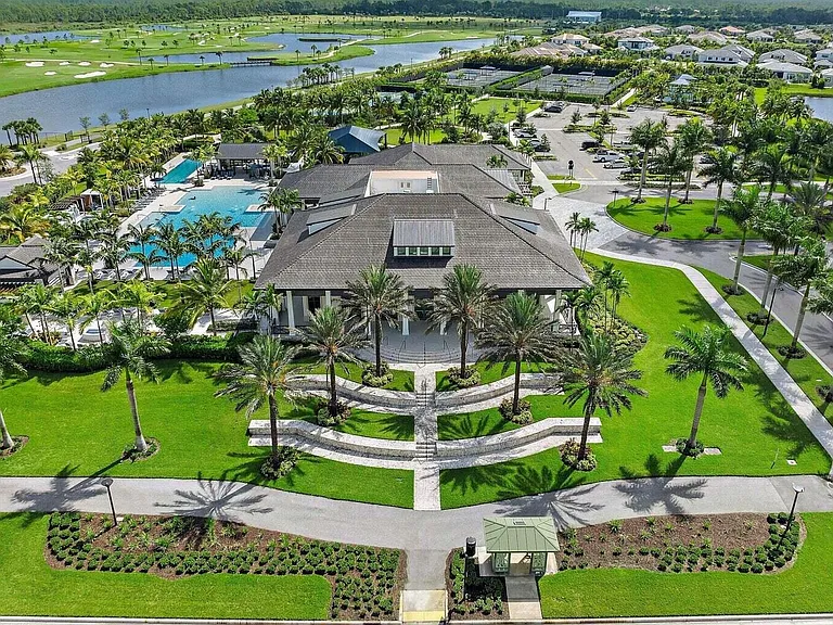 9124 Coral Isles Cir — Photo 78