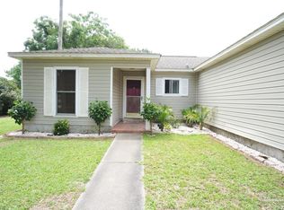 2005 Commodore Dr, Navarre, FL 32566
