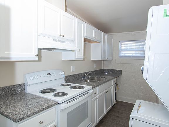 5th image of 138 South Ave #138