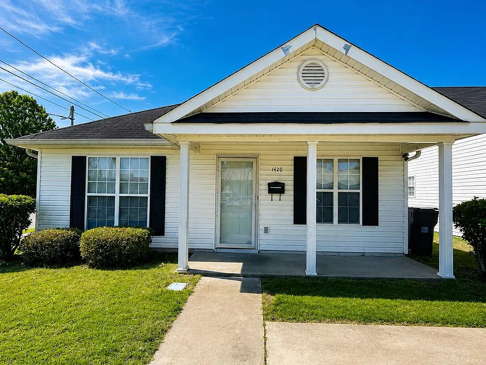 1420 Perry Ave