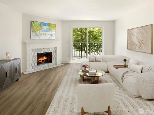 9255 Greenwood Avenue N #27, Seattle, WA 98103