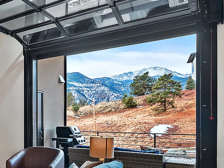 +2nd floor
+Outdoor/indoor living room
+Seating for 4
+Grill
+Table/Fire pit design