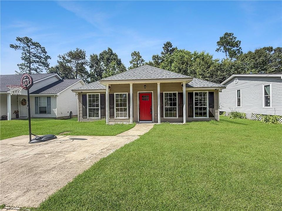 1st image of 31233 Lydia St
