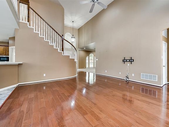 4th image of 7904 San Isabel Dr
