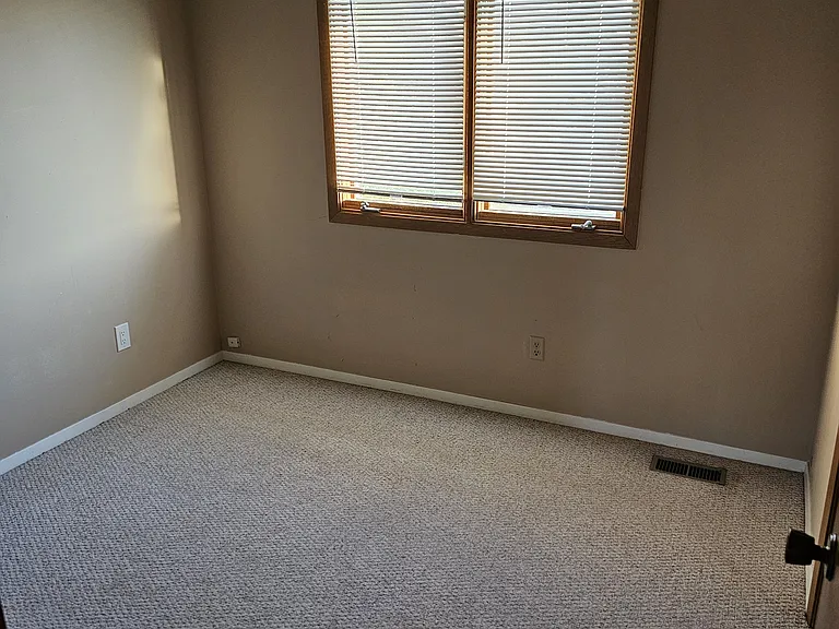 103 College Ct #D — Photo 18