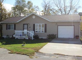 305 1st Ave W, Walford, IA 52351
