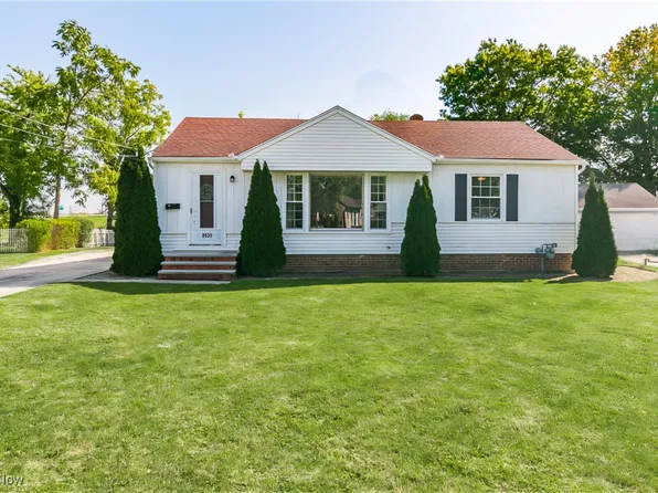 3935 Harvard Dr, Willoughby, OH 44094