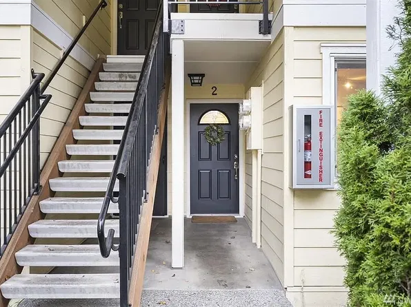 14601 NE 50th Pl Unit E-2, Bellevue, WA 98007