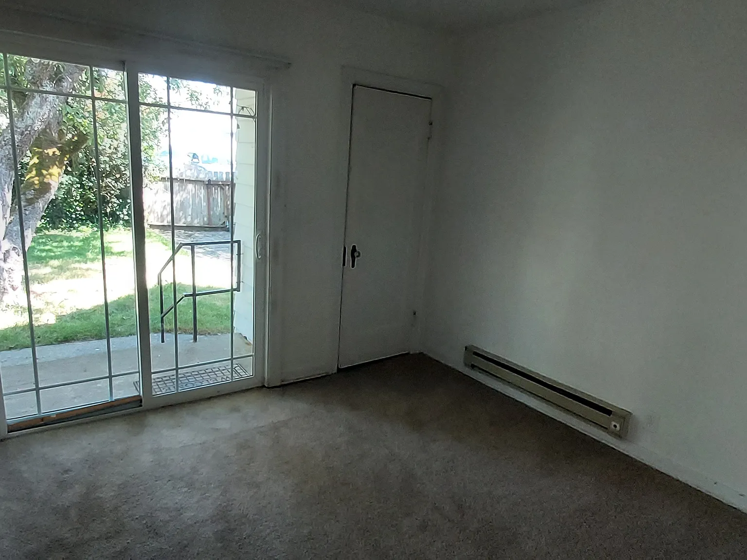 3 bed, 1233 sqft, $2,500 — Photo 3