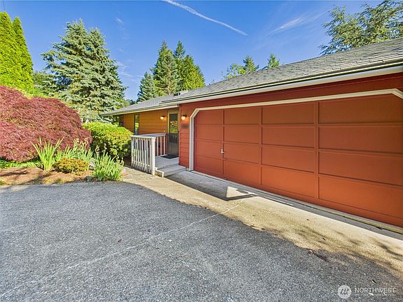 5th image of 687 Hartman Street SE