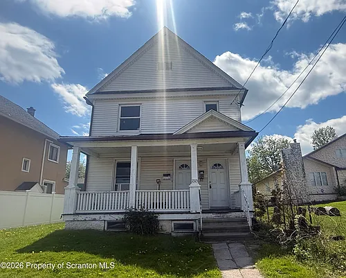 1315 Farr St #2 Photo 1