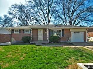 9816 Lakeford Ln, Saint Louis, MO 63123