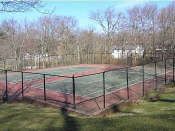 4th image of 734 Robert Frost Dr