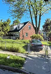 3 Cornell Place, #2-FAMILY