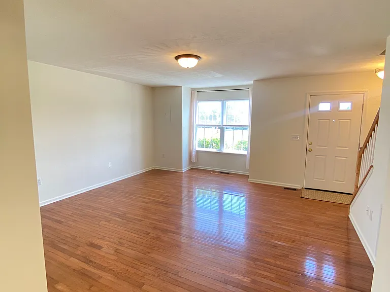 104 Windstone Dr — Photo 7
