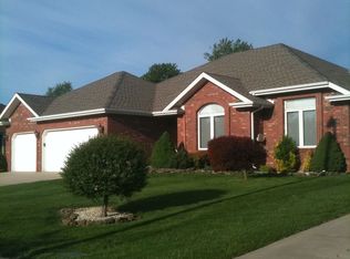 2469 S Pembrook Ave, Springfield, MO 65807