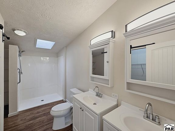 4th image of 213 Center Ave