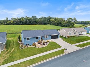 228 Dessa Rain Dr, Reedsburg, WI 53959