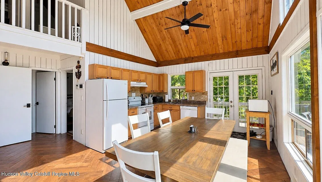 4 bed, 2000 sqft, $3,400 — Photo 4