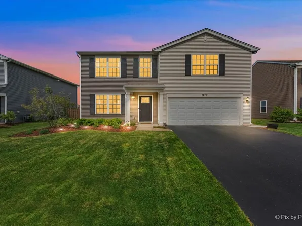 1715 Bayberry Ln, Hampshire, IL 60140