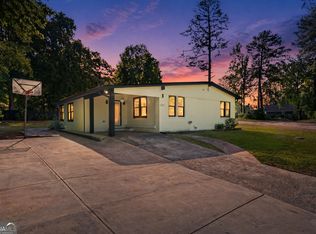 2061 Shady Ln, Tucker, GA 30084