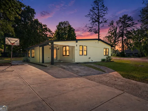 2061 Shady Ln, Tucker, GA 30084
