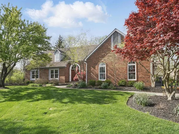 5465 Creek Bend Dr, West Chester, OH 45069