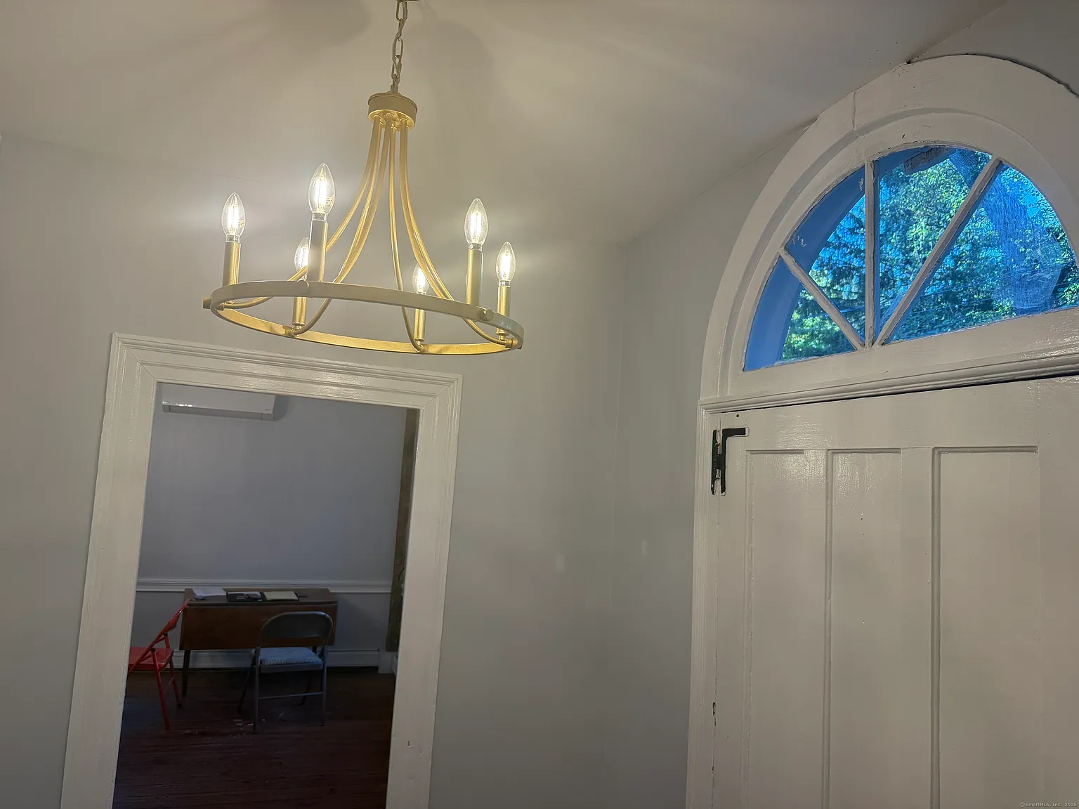 4 bed, 2.5 bath, 2803 sqft, $5,500 — Photo 4