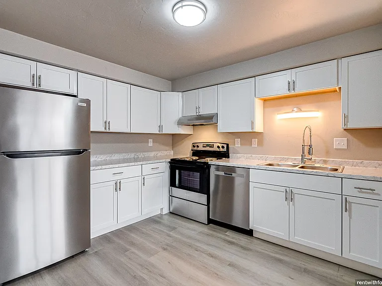 Meadow View East — Photo 80