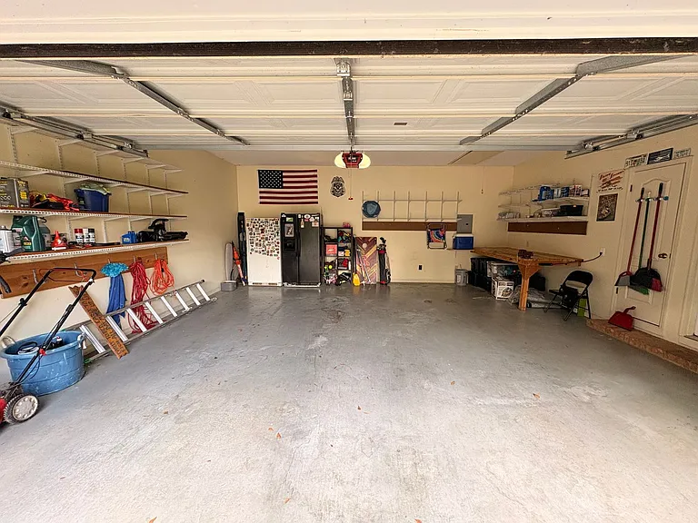 104 N Oak Ridge Dr — Photo 22